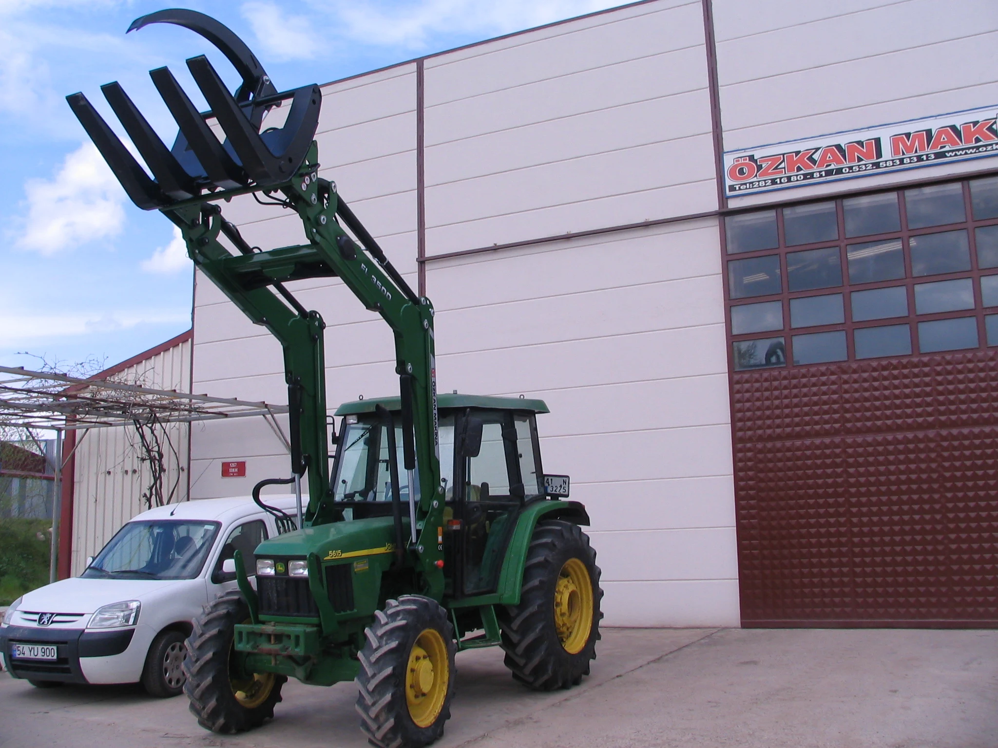 John Deere 5715 Özkan Makina uygulama 1