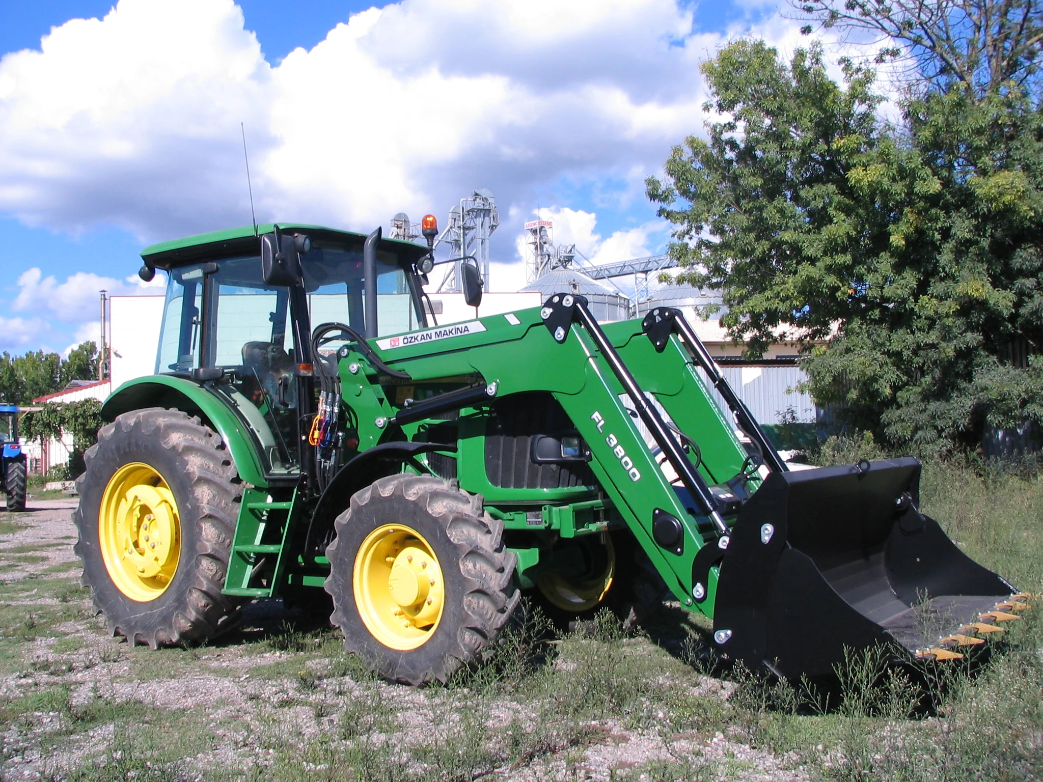 John Deere 6100D Özkan Makina uygulama 1