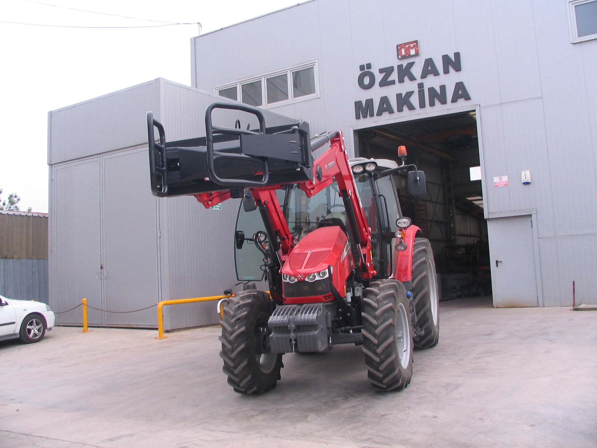 Massey Ferguson 5713 Özkan Makina uygulama 3