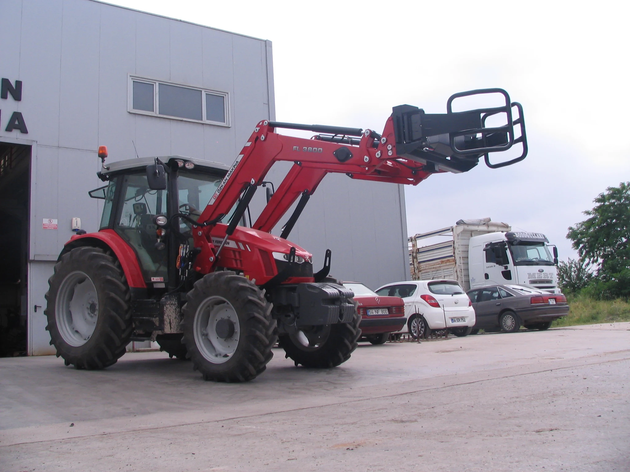 Massey Ferguson 5713 Özkan Makina uygulama 6