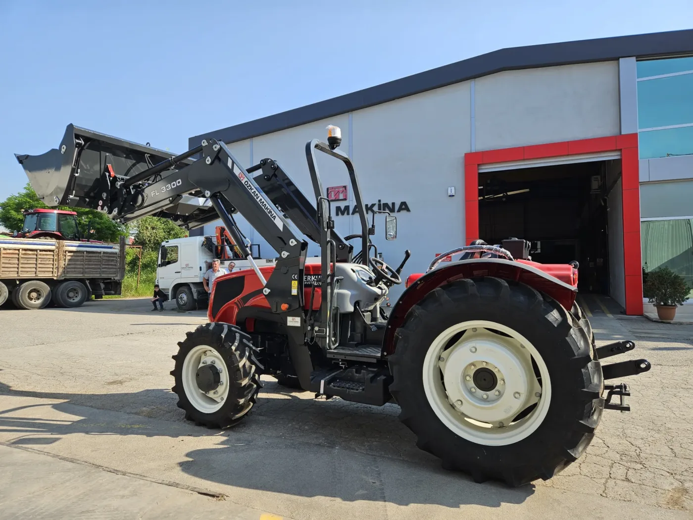 FL 3300 traktör ön yükleyici Özkan Makina